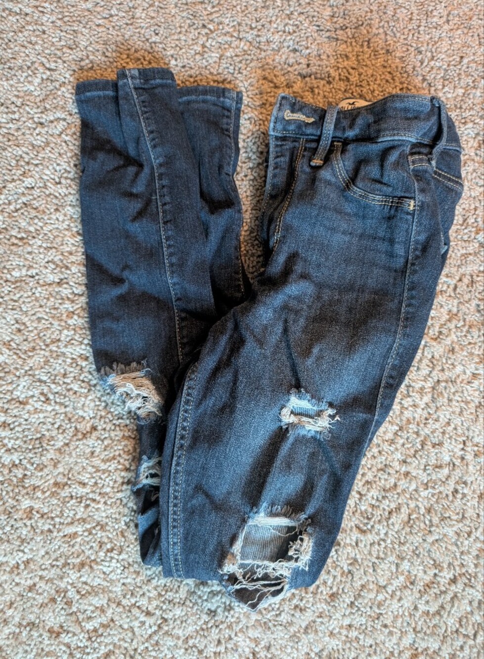 Hollister Dark Blue Skinny Ripped Jeans (Short)